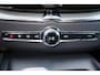 Volvo XC60 T6 Plug-in hybrid AWD Plus Dark - 21' LMV - 360° camera - Panoramisch schuif-/kanteldak - Harman Kardon audio - Adaptive Cruise Control met Pilot Assist - BLIS dodehoekassistentie - Keyless - Stoelverwarming voor & achter - Verwarmbaar stuurwiel - Getint glas - Geïntegreerd Google Maps navigatiesysteem - Apple CarPlay