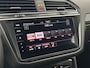 Volkswagen Tiguan 1.5 TSI 150pk DSG R-Line Business+ Black Style Trekhaak Camera Head-Up Keyless Virtual Cockpit Navigatie Panoramadak