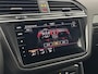 Volkswagen Tiguan 1.5 TSI 150pk DSG R-Line Business+ Black Style Trekhaak Camera Head-Up Keyless Virtual Cockpit Navigatie Panoramadak