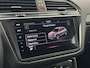 Volkswagen Tiguan 1.5 TSI 150pk DSG R-Line Business+ Black Style Trekhaak Camera Head-Up Keyless Virtual Cockpit Navigatie Panoramadak