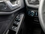 Ford Focus 1.0 EcoBoost ST Line (APPLE CARPLAY, GROOT NAVI, LED KOPLAMPEN, GETINT GLAS, SPORTSTOELEN, PARKEERSENSOREN, ZWART HEMEL, CRUISE, NIEUWE APK, NIEUWSTAAT)