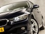 BMW 3-Serie 320i High Executive Sportline 184Pk Automaat (NAVIGATIE, CLIMATE, LEDER, GETINT GLAS, PARKEERSENSOREN, SPORTSTOELEN, CRUISE, ELEK PAKKET, NIEUWSTAAT)