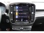 Volvo XC40 T5 Automaat Recharge R-Design, | Electrisch verwarmbare voorruit | Panoramisch schuif/kantel dak | Interieur Voorverwarming | Electrisch bedienbare Voorstoelen met memorie-functie| Premium Audio | Park Assist voor en Achter| Verwarmbare Voorstoelen.