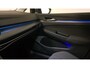 Volkswagen Golf 1.5 eTSI 150pk DSG Style | Navigatie | Climate Control | Camera | Parkeer sensoren | 18" LMV| Led | Keyless entry | Stoelverwarming