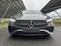Mercedes-Benz A-klasse 180 Business Solution AMG | Night | Panoramaschuifdak | Achteruitrijcamera | Sfeerverlichting| MULTIBEAM LED | 19 inch AMG-velgen |