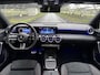 Mercedes-Benz A-klasse 180 Business Solution AMG | Night | Panoramaschuifdak | Achteruitrijcamera | Sfeerverlichting| MULTIBEAM LED | 19 inch AMG-velgen |