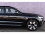 Volvo XC60 2.0 T6 Plug-in hybrid AWD Ultra Dark | Trekhaak | Harman Kardon Audio | Schuif- / Kanteldak | Stoel- / Stuurverwarming Voor + Achter | 360 Camera | Adaptive Cruise | Long Range | Google | Carplay | Dodehoekdetectie