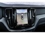 Volvo XC60 2.0 T6 Plug-in hybrid AWD Ultra Dark | Trekhaak | Harman Kardon Audio | Schuif- / Kanteldak | Stoel- / Stuurverwarming Voor + Achter | 360 Camera | Adaptive Cruise | Long Range | Google | Carplay | Dodehoekdetectie