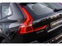 Volvo XC60 2.0 T6 Plug-in hybrid AWD Ultra Dark | Trekhaak | Harman Kardon Audio | Schuif- / Kanteldak | Stoel- / Stuurverwarming Voor + Achter | 360 Camera | Adaptive Cruise | Long Range | Google | Carplay | Dodehoekdetectie