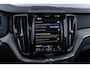 Volvo XC60 2.0 T6 Plug-in hybrid AWD Ultra Dark | Trekhaak | Harman Kardon Audio | Schuif- / Kanteldak | Stoel- / Stuurverwarming Voor + Achter | 360 Camera | Adaptive Cruise | Long Range | Google | Carplay | Dodehoekdetectie