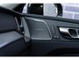 Volvo XC60 2.0 T6 Plug-in hybrid AWD Ultra Dark | Trekhaak | Harman Kardon Audio | Schuif- / Kanteldak | Stoel- / Stuurverwarming Voor + Achter | 360 Camera | Adaptive Cruise | Long Range | Google | Carplay | Dodehoekdetectie