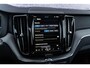 Volvo XC60 2.0 T6 Plug-in hybrid AWD Ultra Dark | Trekhaak | Harman Kardon Audio | Schuif- / Kanteldak | Stoel- / Stuurverwarming Voor + Achter | 360 Camera | Adaptive Cruise | Long Range | Google | Carplay | Dodehoekdetectie