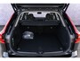 Volvo XC60 2.0 T6 Plug-in hybrid AWD Ultra Dark | Trekhaak | Harman Kardon Audio | Schuif- / Kanteldak | Stoel- / Stuurverwarming Voor + Achter | 360 Camera | Adaptive Cruise | Long Range | Google | Carplay | Dodehoekdetectie