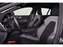 Volvo V60 T6 Recharge AWD Plus Dark - IntelliSafe Assist & Surround - 360º Camera - Harman/Kardon audio - Verwarmde voorstoelen, stuur & achterbank - Parkeersensoren voor & achter - Elektr. bedienb. voorstoelen met geheugen - Elektr. inklapbare trekhaak - 18' LMV
