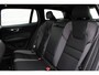 Volvo V60 2.0 T6 Plug-in hybrid AWD Plus Dark Trekhaak | Visual Park Assist | Harman Kardon | Voorruitverwarming | Elektrisch verstelbare voorstoelen met geheugen | Apple Carplay | Android Auto | Google Maps | Google Assistant | Blis | 18 Inch | Keyless