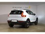 Volvo XC40 B4 211PK Automaat Plus Dark / Navigatie / Adaptive Cruise / Harman Kardon / Stuur & Stoelverwarming / Elektrische achterklep / Achteruitrijcamera / Trekhaak / Elektrische stoelverst. met geheugen