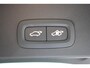 Volvo XC40 B4 211PK Automaat Plus Dark / Navigatie / Adaptive Cruise / Harman Kardon / Stuur & Stoelverwarming / Elektrische achterklep / Achteruitrijcamera / Trekhaak / Elektrische stoelverst. met geheugen