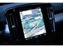 Volvo XC40 B4 211PK Automaat Plus Dark / Navigatie / Adaptive Cruise / Harman Kardon / Stuur & Stoelverwarming / Elektrische achterklep / Achteruitrijcamera / Trekhaak / Elektrische stoelverst. met geheugen