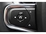 Volvo XC40 B4 211PK Automaat Plus Dark / Navigatie / Adaptive Cruise / Harman Kardon / Stuur & Stoelverwarming / Elektrische achterklep / Achteruitrijcamera / Trekhaak / Elektrische stoelverst. met geheugen