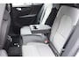 Volvo XC40 B4 211PK Automaat Plus Dark / Navigatie / Adaptive Cruise / Harman Kardon / Stuur & Stoelverwarming / Elektrische achterklep / Achteruitrijcamera / Trekhaak / Elektrische stoelverst. met geheugen