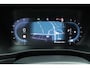 Volvo XC40 B4 Automaat Plus Dark | Lichtmetalen Velgen 18" | Trekhaak Elektrisch Uitklapbaar | Verwarmde Voorruit | Electronic Climate Controle | Voorstoelen + Stuurwiel Verwarmd | Dakrails | Keyless Entry + Keyless Start | LED Koplampen | Navigatiesysteem Full Map | Park Assist Voor |