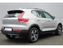 Volvo XC40 B4 Automaat Plus Dark | Lichtmetalen Velgen 18" | Trekhaak Elektrisch Uitklapbaar | Verwarmde Voorruit | Electronic Climate Controle | Voorstoelen + Stuurwiel Verwarmd | Dakrails | Keyless Entry + Keyless Start | LED Koplampen | Navigatiesysteem Full Map | Park Assist Voor |