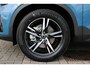 Volvo XC40 B4 Plus Dark | Trekhaak | Pilot Assist | Camera achter | Harman Kardon | Voorruitverwarming | Keyless | Blis | Elektrisch verstelbare stoelen | Draadloos opladen telefoon | Stoelverwarming | Noodreservewiel | 18 Inch