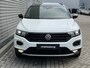 Volkswagen T-Roc 1.5 TSI 150PK Sport / Digitale Cockpit Pro / Panoramadak / Afneembare Trekhaak / Black Style / Elektrische Achterklep / Stoelverwarming / Dodehoek Sensor