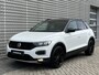 Volkswagen T-Roc 1.5 TSI 150PK Sport / Digitale Cockpit Pro / Panoramadak / Afneembare Trekhaak / Black Style / Elektrische Achterklep / Stoelverwarming / Dodehoek Sensor