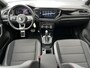 Volkswagen T-Roc 1.5 TSI 150PK Sport / Digitale Cockpit Pro / Panoramadak / Afneembare Trekhaak / Black Style / Elektrische Achterklep / Stoelverwarming / Dodehoek Sensor