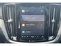 Volvo V60 2.0 T6 Plug-in hybrid AWD Plus Dark | Verwarmbare voorruit | Trekhaak | 360 Camera | Harman/Kardon Audio | Sportstoelen met Geheugen |