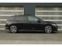 Volkswagen Golf 1.5 eTSI 150pk DSG R-Line Business | Trekhaak | Panoramadak | 18" Bergamo | Navigatie