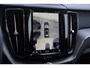 Volvo XC60 2.0 T6 Plug-in hybrid AWD Plus Dark Parkeercamera Achter | Adaptieve Cruise Control | Dode Hoek Detectie | Semi Elek Trekhaak | Panoramadak