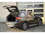 BMW X1 sDrive20i 192PK! Automaat VDL Nedcar Edition Executive BJ2020 Lmv 18" | Led | Pdc | Navi | Sideskirts | Head-Up display | Elek. achterklep | Climate control | Cruise control | Lederen bekleding | Verwarmde voorstoelen | Zwarte hemel | Getint glas