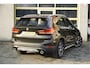 BMW X1 sDrive20i 192PK! Automaat VDL Nedcar Edition Executive BJ2020 Lmv 18" | Led | Pdc | Navi | Sideskirts | Head-Up display | Elek. achterklep | Climate control | Cruise control | Lederen bekleding | Verwarmde voorstoelen | Zwarte hemel | Getint glas