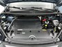Peugeot E-3008 SUV Allure Avantage 73 kWh 210pk | 526km WLTP Actieradius | Accu SOH 97,2% | Navigatie | 360° Camera | Verwarmd stuurwiel | Adaptieve Cruise Control | Climate Control | Parkeersensoren v+a | Dodehoeksensor | Led koplampen | Keyless | Draadloze Apple Carplay / Android Auto + Telefoonlader | Donker getint glas | Lage kilometerstand! | 19" Lichtmetalen velgen |