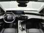 Peugeot E-3008 SUV Allure Avantage 73 kWh 210pk | 526km WLTP Actieradius | Accu SOH 97,2% | Navigatie | 360° Camera | Verwarmd stuurwiel | Adaptieve Cruise Control | Climate Control | Parkeersensoren v+a | Dodehoeksensor | Led koplampen | Keyless | Draadloze Apple Carplay / Android Auto + Telefoonlader | Donker getint glas | Lage kilometerstand! | 19" Lichtmetalen velgen |