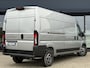 Peugeot e-Boxer 3.5t L3H2 Zwaar 110 kWh 100% Elektrisch | Pakket Visibility LED | Pakket City Plus | 3-Zits | Mirror Screen | Parkeersensor | Camera | Licht Metalen Velgen | uit voorraad leverbaar