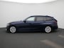 BMW 3-Serie Touring 330e Business Edition Plus | Automaat | Navigatie | Apple Carplay / Android Auto | Achteruitrijcamera | Elektrische Achterklep | Verwambare Stoelen | Virtual Cockpit | DAB | Blind Spot Monitoring | Lichtmetalen Velgen |