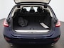 BMW 3-Serie Touring 330e Business Edition Plus | Automaat | Navigatie | Apple Carplay / Android Auto | Achteruitrijcamera | Elektrische Achterklep | Verwambare Stoelen | Virtual Cockpit | DAB | Blind Spot Monitoring | Lichtmetalen Velgen |