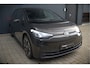 Volkswagen ID.3 Life 58 kWh | Stoelverwarming | Stuurverwarming | Adaptive Cruise Control | Navigatie | Standkachel | Keyless | Parkeersensoren | LED | Apple Carplay | BTW |