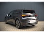 Volkswagen ID.3 Life 58 kWh | Stoelverwarming | Stuurverwarming | Adaptive Cruise Control | Navigatie | Standkachel | Keyless | Parkeersensoren | LED | Apple Carplay | BTW |