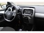 Toyota Aygo 1.0 VVT-i x-play Navigatie/Apple carplay/Airco/Achteruitrijcamera/Toerenteller/Elektrische ramen/Elektrisch verstelbare spiegels.