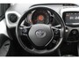 Toyota Aygo 1.0 VVT-i x-play Navigatie/Apple carplay/Airco/Achteruitrijcamera/Toerenteller/Elektrische ramen/Elektrisch verstelbare spiegels.