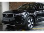 Volvo XC40 T3 Automaat Momentum | Semi Electrische wegklapbare trekhaak | 360° Parkeercamera | BLIS | Parkeersensoren voor + achter | Adaptive cruise control | Climate Control | Navigatie | Dealeronderhouden |