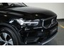 Volvo XC40 T3 Automaat Momentum | Semi Electrische wegklapbare trekhaak | 360° Parkeercamera | BLIS | Parkeersensoren voor + achter | Adaptive cruise control | Climate Control | Navigatie | Dealeronderhouden |