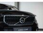 Volvo XC40 T3 Automaat Momentum | Semi Electrische wegklapbare trekhaak | 360° Parkeercamera | BLIS | Parkeersensoren voor + achter | Adaptive cruise control | Climate Control | Navigatie | Dealeronderhouden |