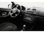 Skoda Roomster 1.6-16V Tour 2010 | Panoramadak | Airco | Cruise Control | Automaat | Boekjes | Elektrische Ramen | Parkeersensoren | Climatronic | 2 Sleutels