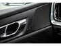 Volvo V60 2.0 B3 R-Design | Panoramadak | Parkeercamera | Parkeersensoren V + A | Adaptieve Cruise Control | Dode Hoek Detectie |