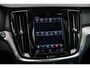 Volvo V60 2.0 B3 R-Design | Panoramadak | Parkeercamera | Parkeersensoren V + A | Adaptieve Cruise Control | Dode Hoek Detectie |